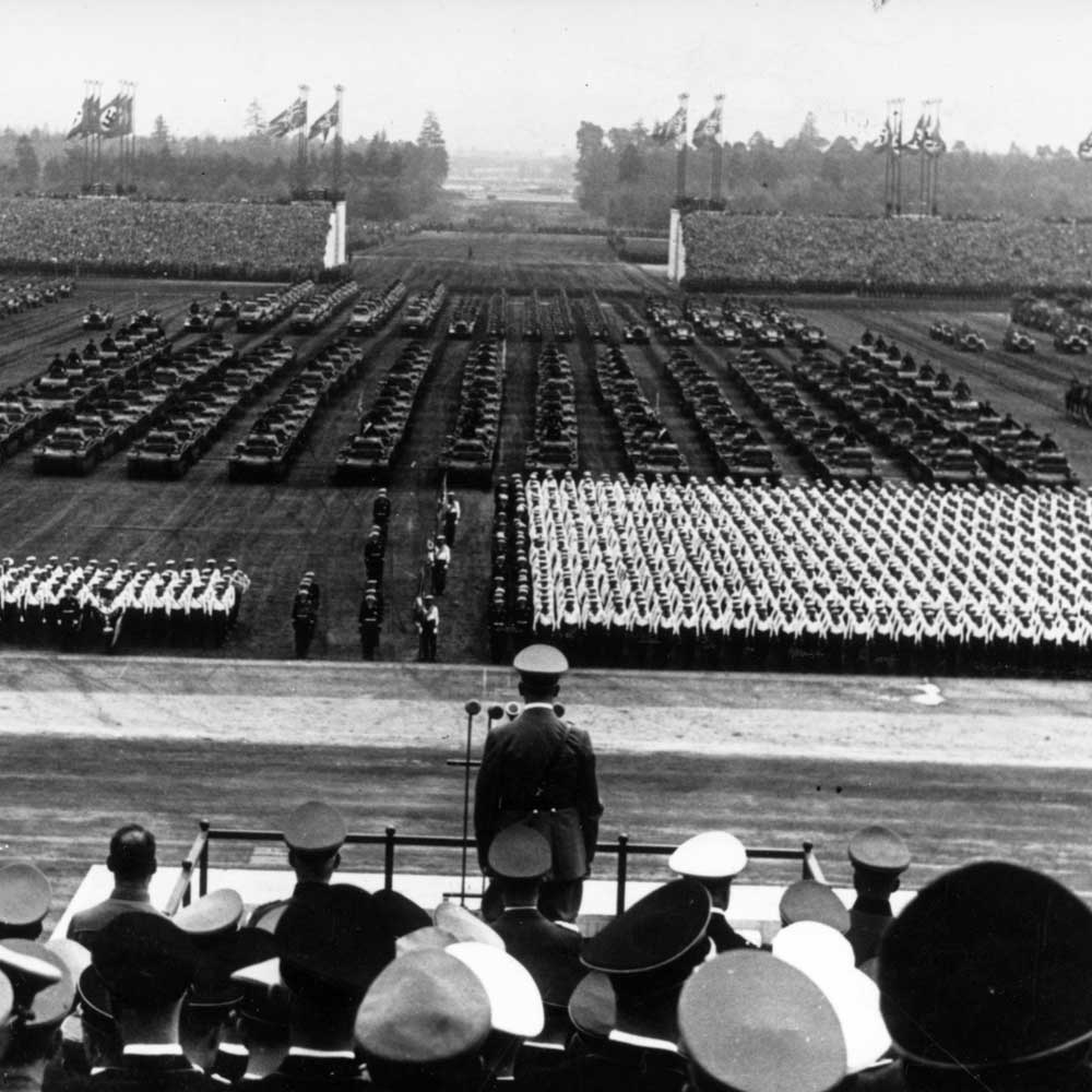 Hitler-Nuremberg-Rally-1938.09.12.jpg