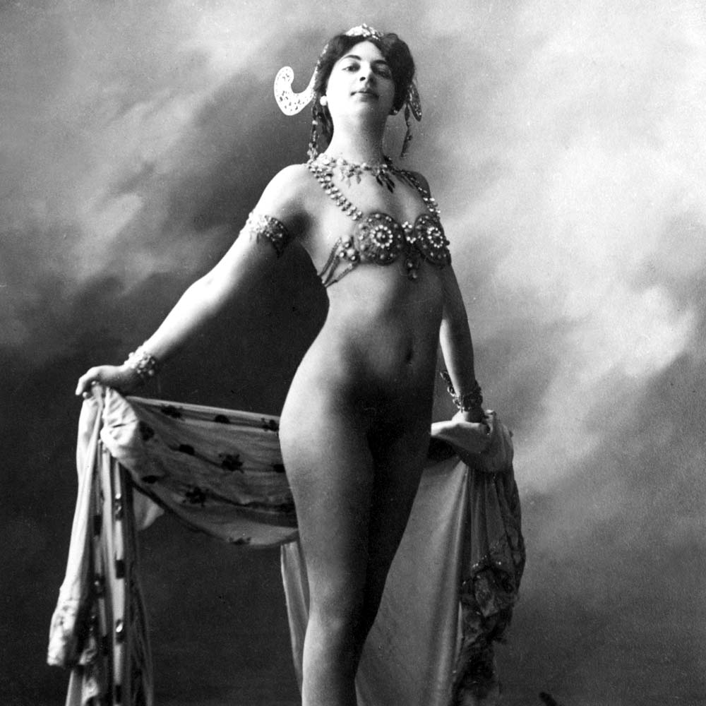 http://skepticism-images.s3-website-us-east-1.amazonaws.com/images/jreviews/Mata-Hari-1907.jpg