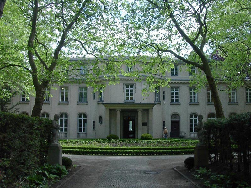 Hitler`S Final Solution: The Wannsee Conference [1984 TV Movie]